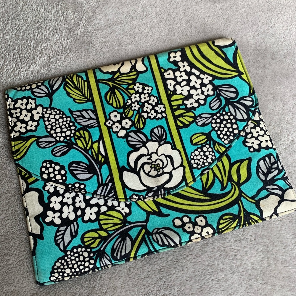 Vera Bradley Island Blooms Cloth Folder